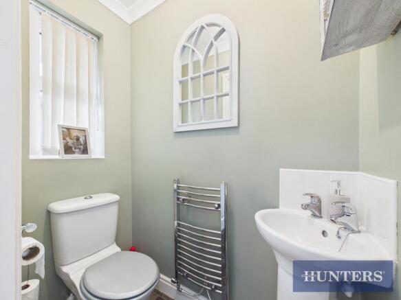 4 bed Detached for sale Image 8