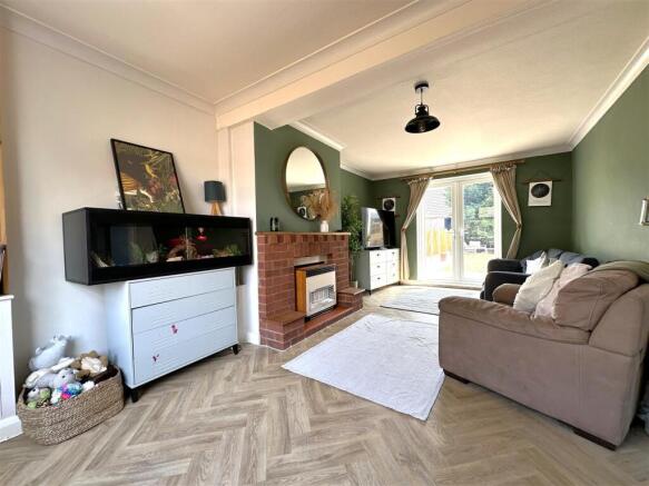 Large Living Room 917