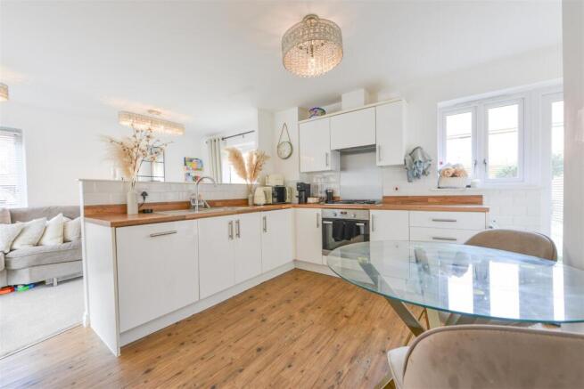 Teddington Drive10.jpg