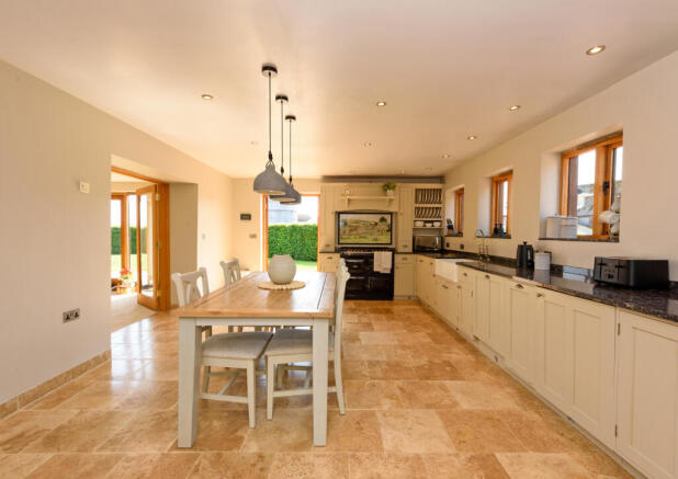 Kitchen/Breakfast