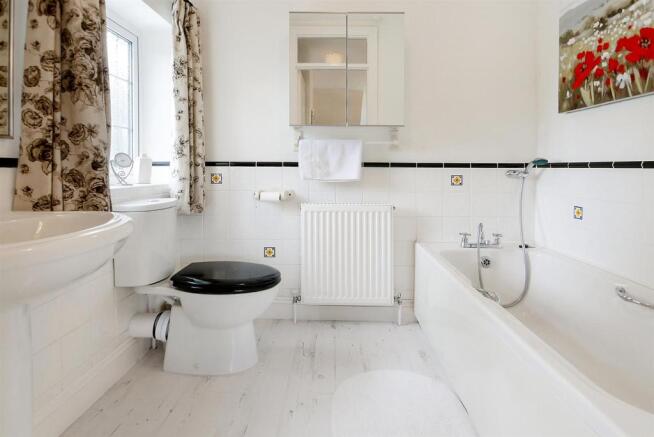 En Suite Bathroom