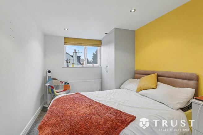 3 bed Semi-Detached for sale Image 12