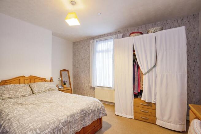 3 bed Terraced for sale Image 5