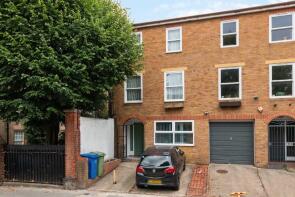 51a, Warner Road, London SE5 9NE
