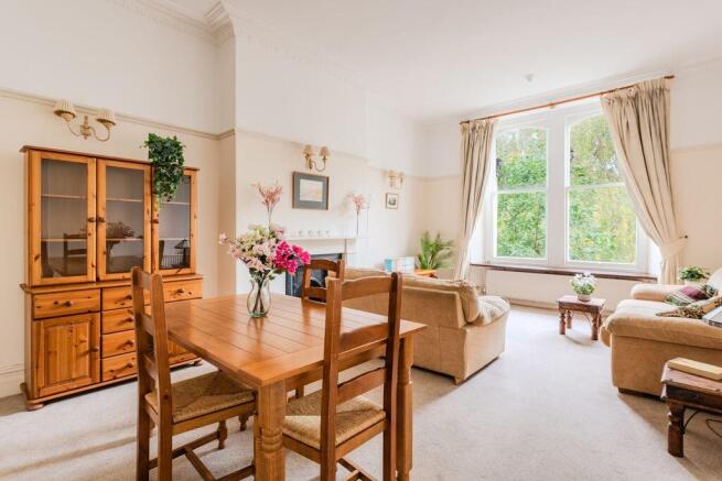 Sitting/Dining Room