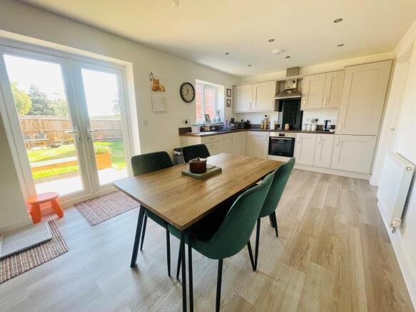 Riverside Close, Surfleet, SPALDING photo 4
