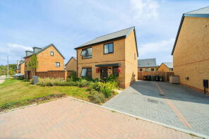 33, Everard Road, Greenhithe DA9 9YX