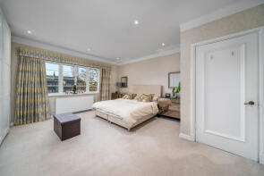 19, Roehampton Close, London SW15 5LU