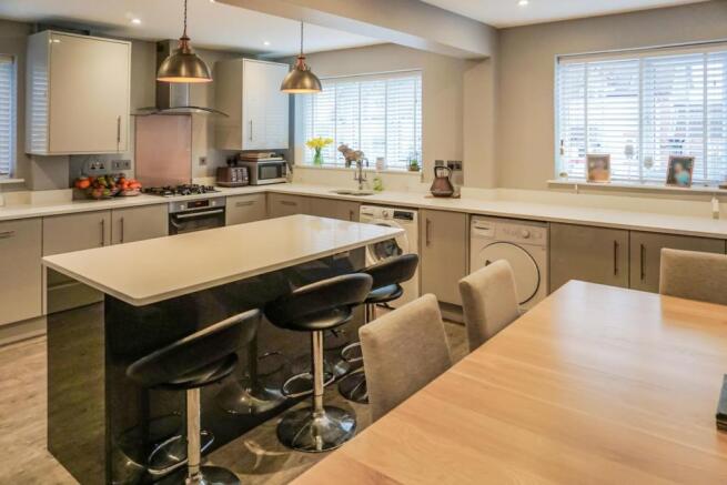 Kitchen/Dining Room