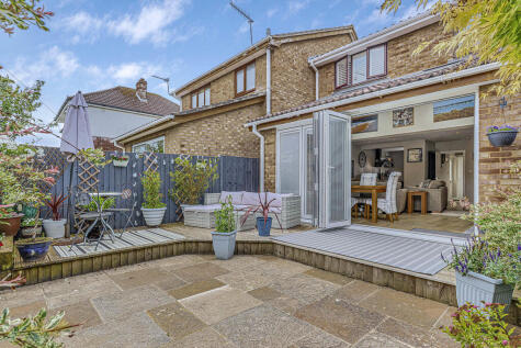 Bernards Close, Christchurch