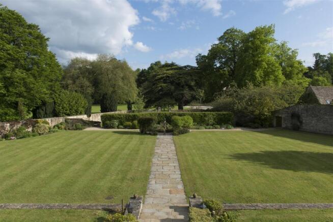 The Walled Garden-06
