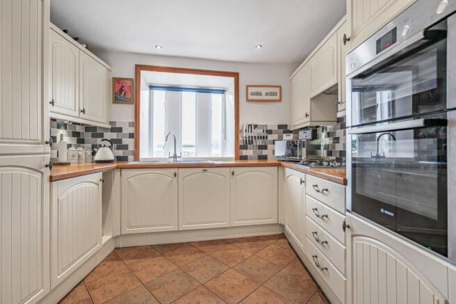 2 bed Terraced for sale Image 6