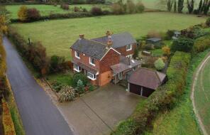 72, Bush Road, East Peckham, Tonbridge TN12 5LL