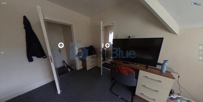 8 bed House Share to rent Image 12