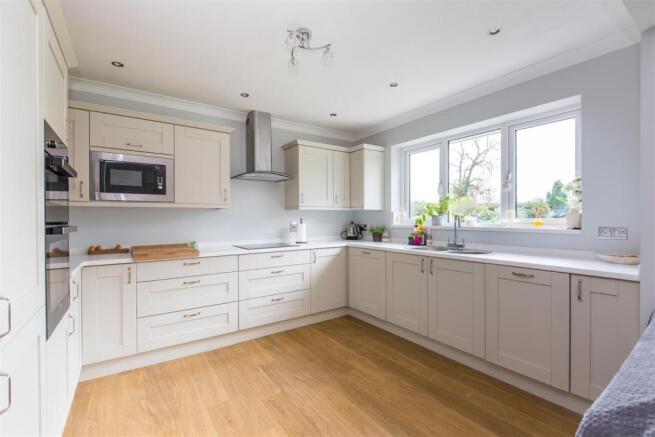 Annexe Kitchen.jpg