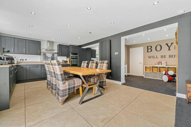 Kitchen / Dining Room