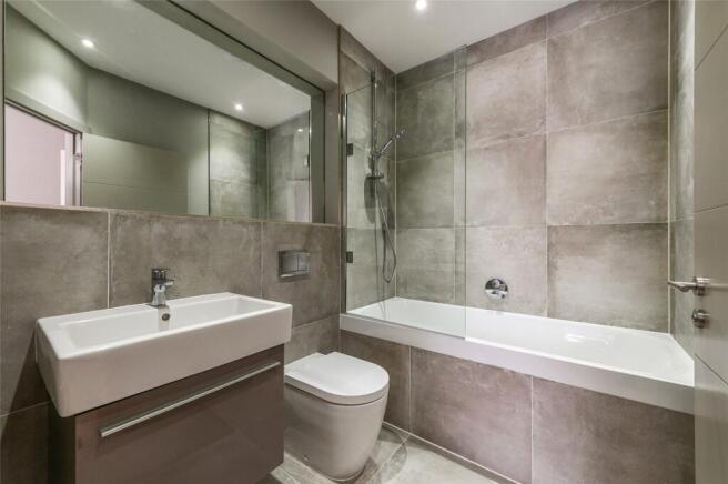 En-Suite Bathroom