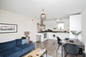Flat 5, Elliot House, Doyle Close, Rugby CV21 1RA