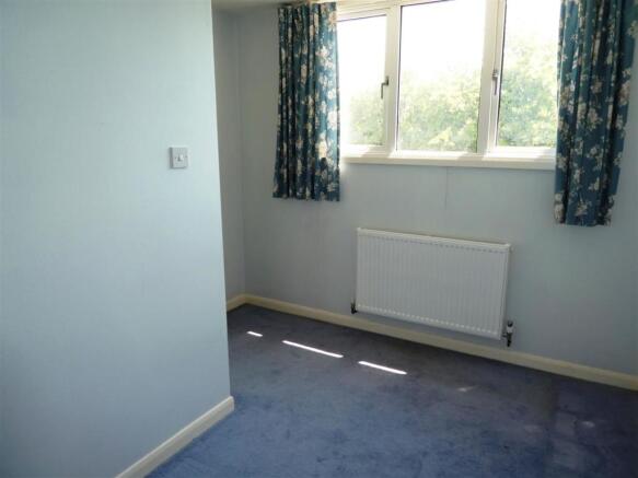 bedroom2pic2.JPG