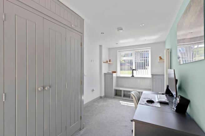 4 bed Detached for sale Image 9