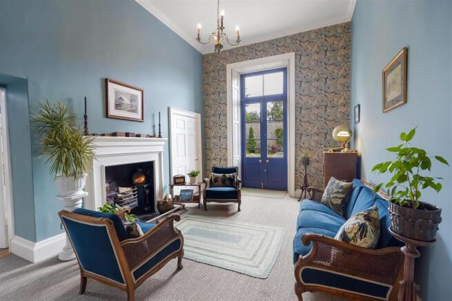 6 bed Detached for sale Image 7