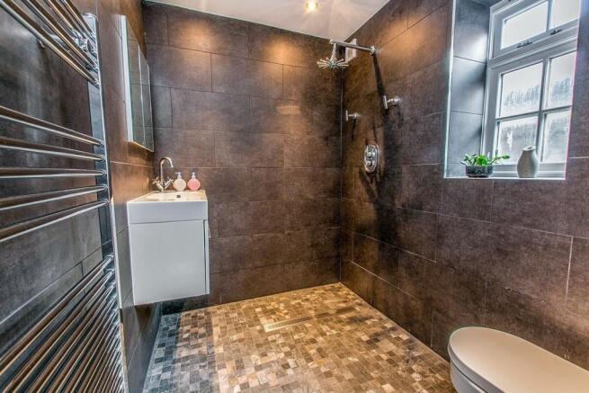 En-Suite Wetroom / WC