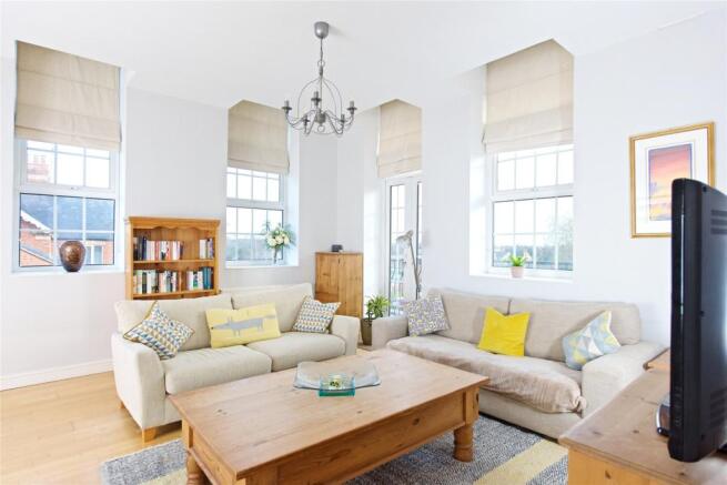 Sitting/Dining Room