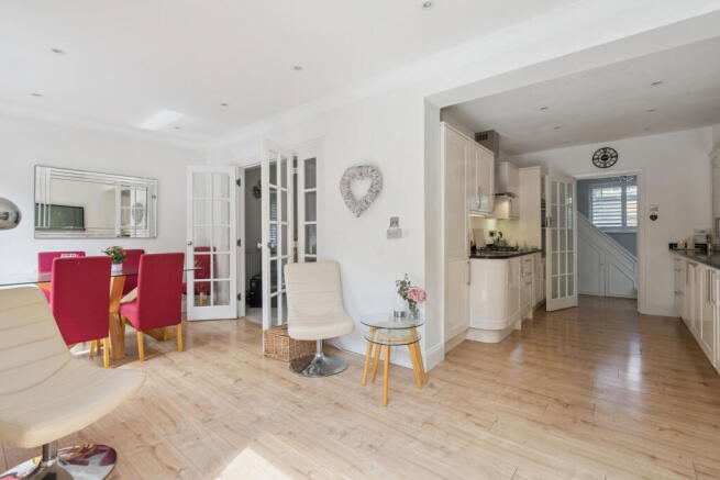 Bell Close, Pinner, HA5 photo 4