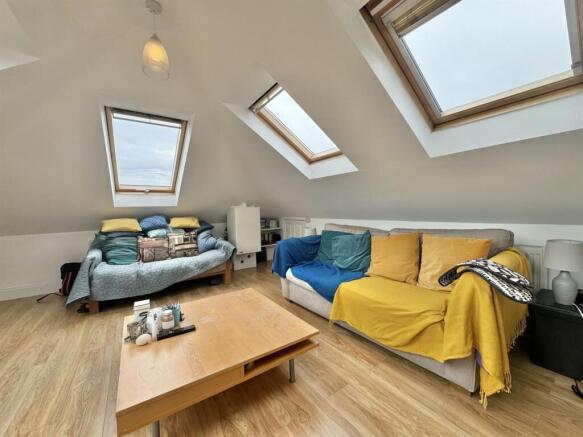 One bedroom flat for Sale in N21