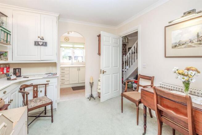 Sitting/Dining Rooms