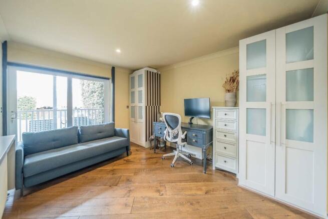 Thames Street, Sunbury-On-Thames – pohled 6