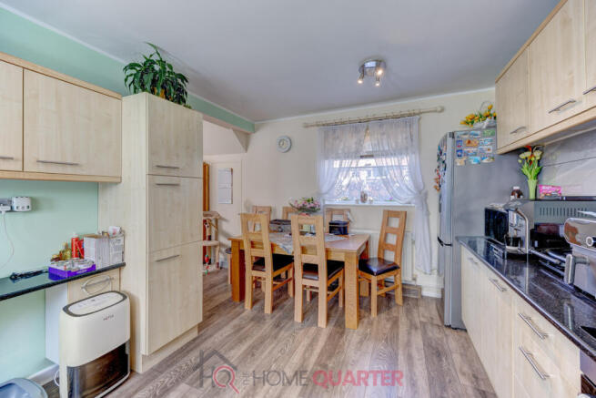 3 bed Semi-Detached for sale Image 8