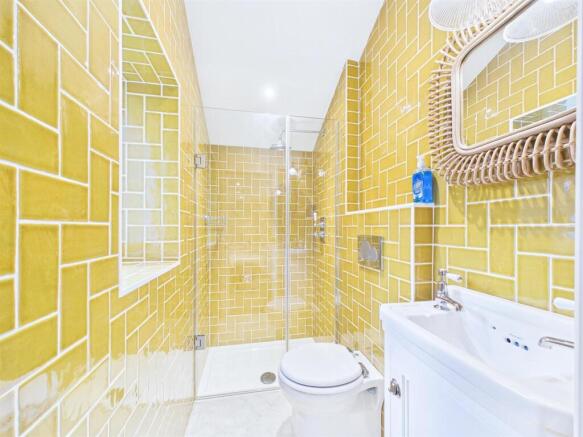 3 bed House for sale Image 10