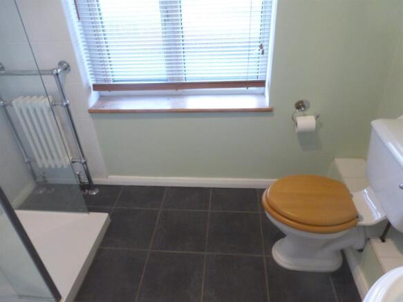 En Suite To Bedroom 1