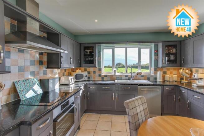 KITCHEN: