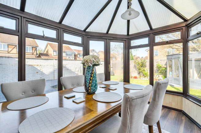 1437647-15-69d688...