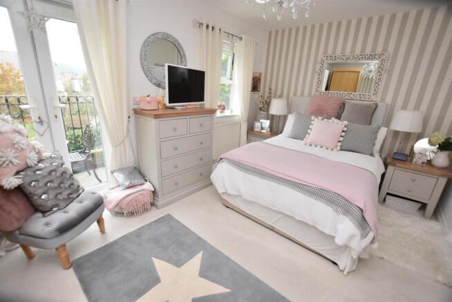 Bedroom 1.JPG