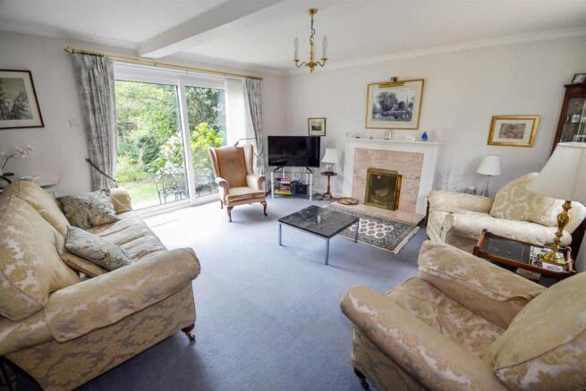 Sitting Room.JPG