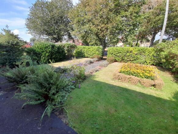 Front garden.jpg