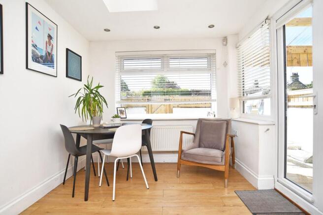 2 bed Terraced for sale Image 6