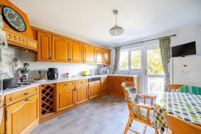 1370034-15-68fb81fb9c532