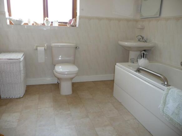 Photo 10