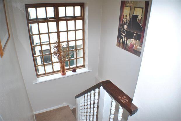 GROUND FLOOR CLOAKROOM