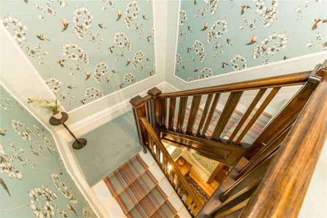 4 bed Semi-Detached for sale Image 8