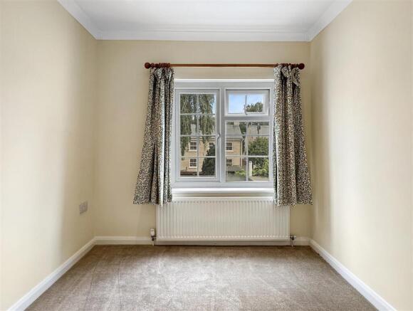 Bedroom 2 (2)