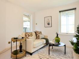 17, Conant Mews, London E1 8RZ