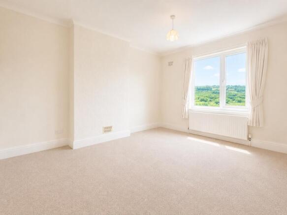3 bed Semi-Detached to rent Image 12