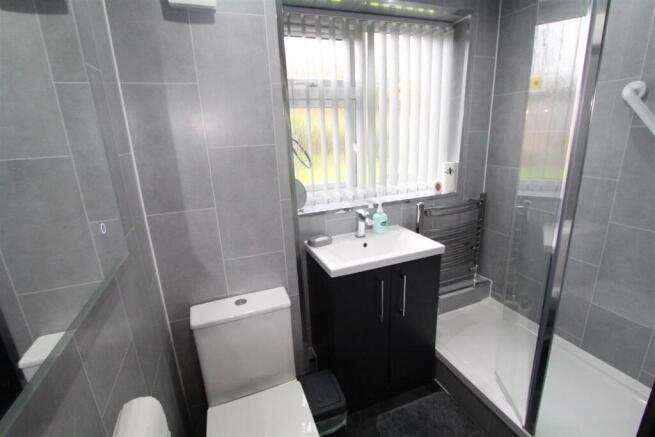 1-bed flat on Northway, Lymm, £125,000