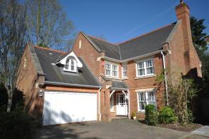 14, Upper Walk, Virginia Water GU25 4SN