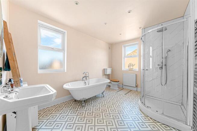 2 bed Terraced for sale Image 4